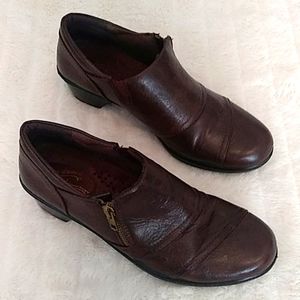 Easy Street Comfort Wave Dark Brown Clogs 7.5 M